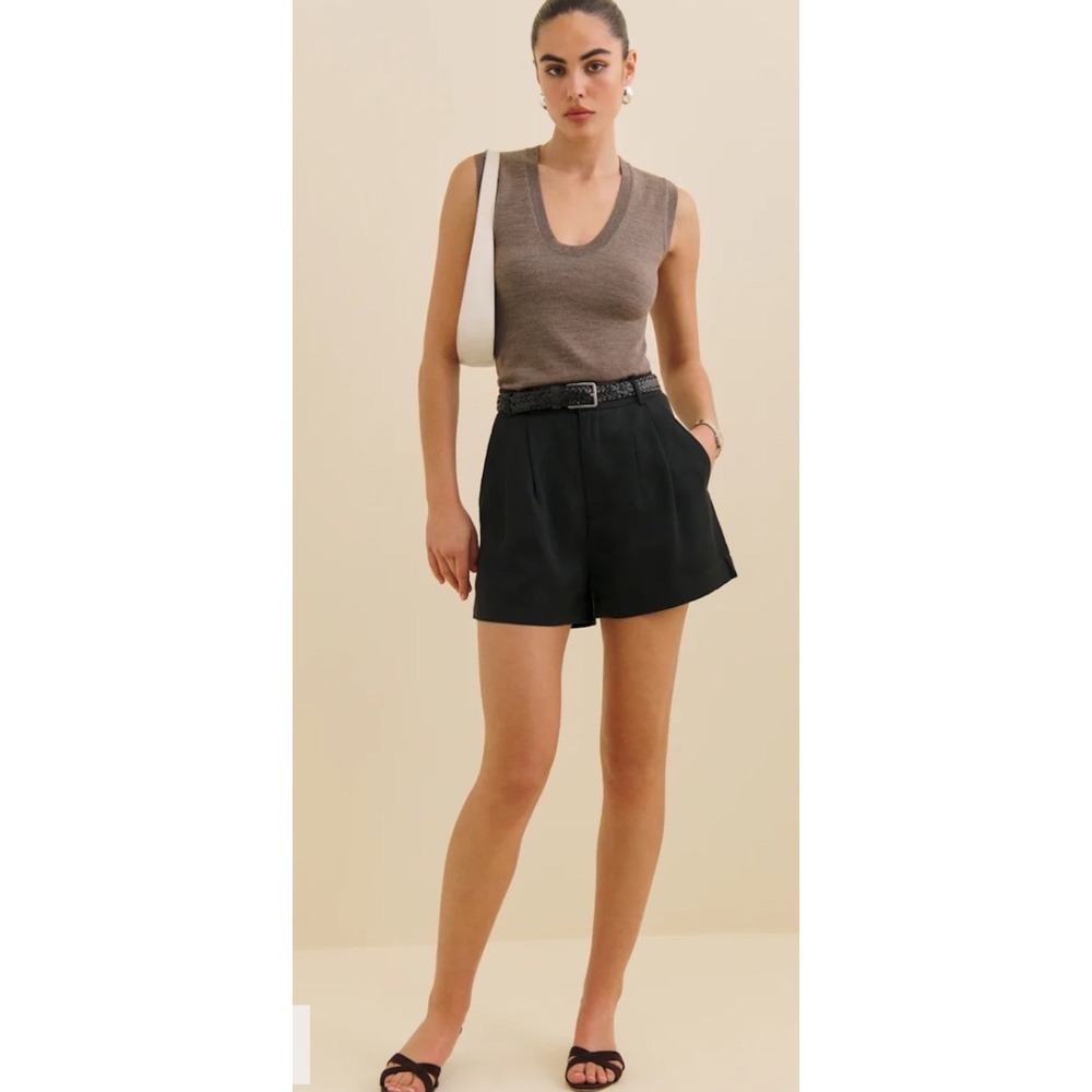 Reformation Mason Short Black Pleated High Waisted Tencel Shorts Size 6